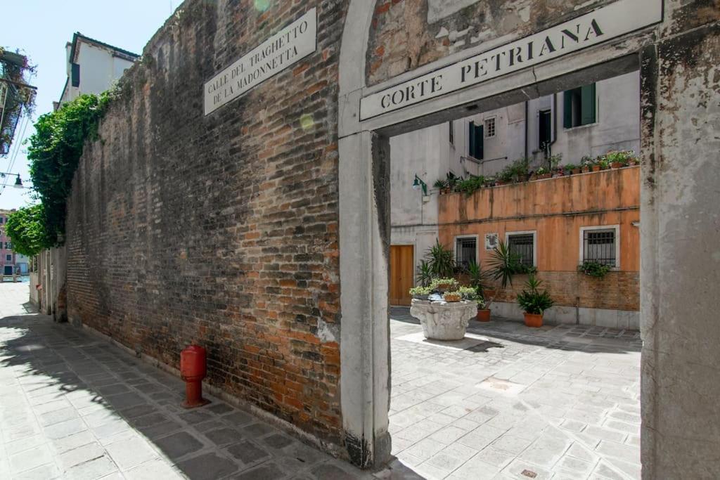 Alma - Rialto Bridge Appartement Venetië